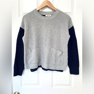 Banana Republic dual pocket gray and black crew neck sweater
